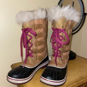 Sorel Tofino size 6